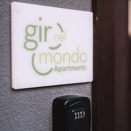 Giro Nel Mondo Apartments คาตาเนีย ภายนอก รูปภาพ