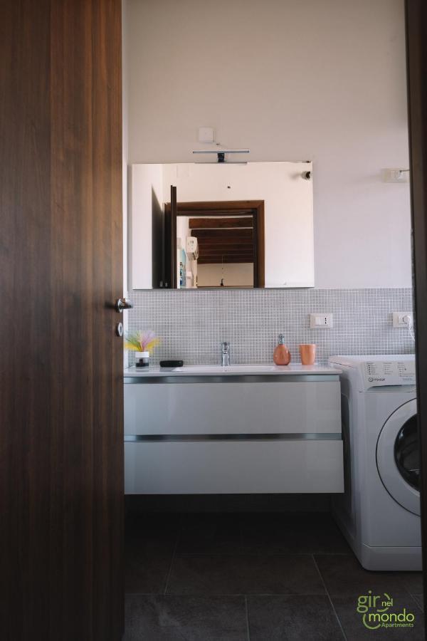 Giro Nel Mondo Apartments คาตาเนีย ภายนอก รูปภาพ