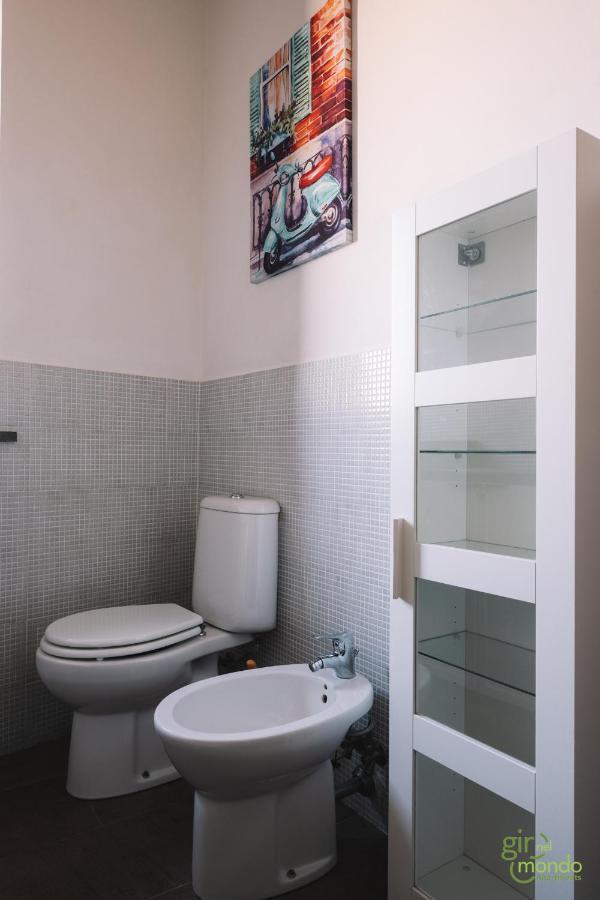 Giro Nel Mondo Apartments คาตาเนีย ภายนอก รูปภาพ