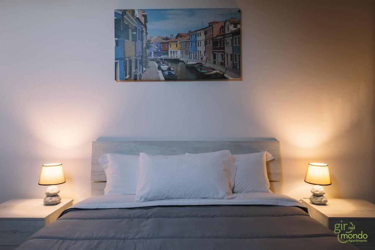 Giro Nel Mondo Apartments คาตาเนีย ภายนอก รูปภาพ